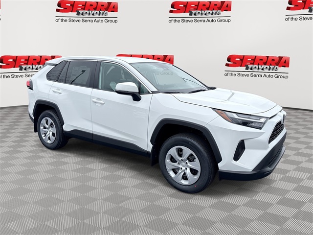 2025 Toyota RAV4 LE's photo