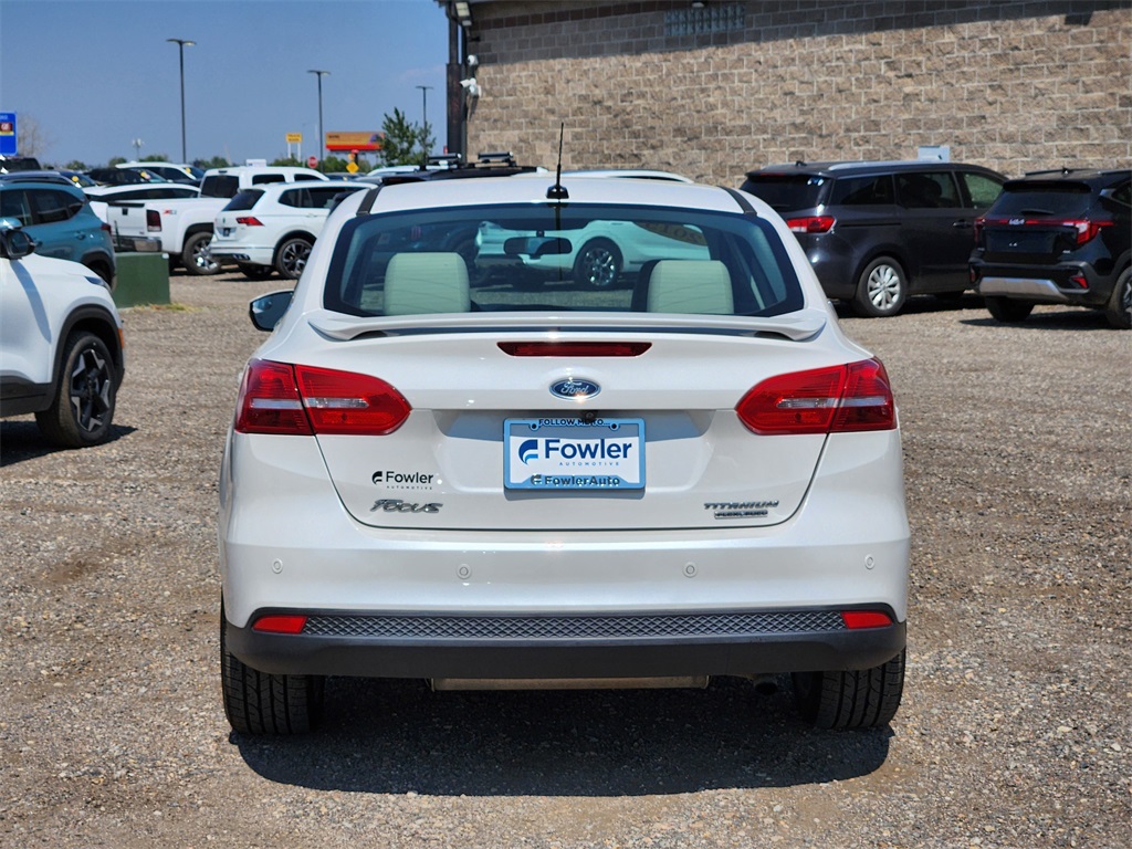 2015 Ford Focus Titanium photo 11