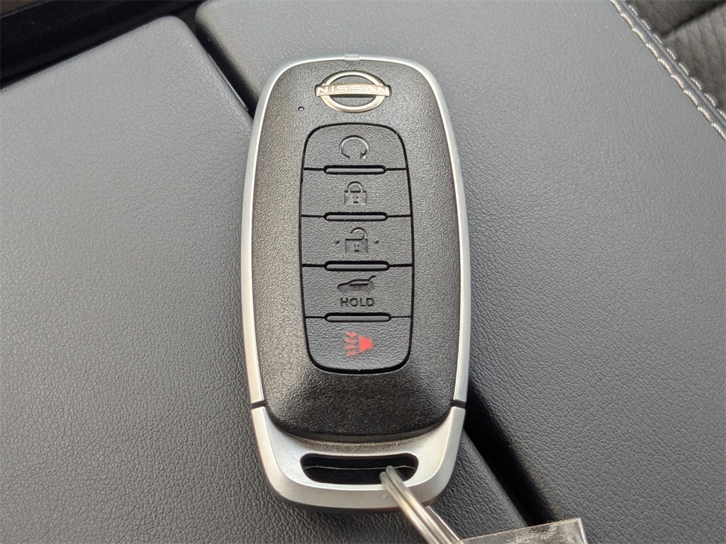 2026 Nissan Rogue SV photo 25