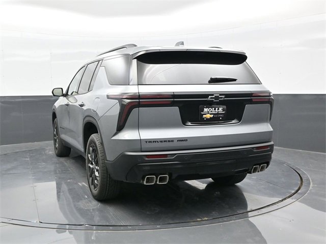 2026 Chevrolet Traverse photo 4