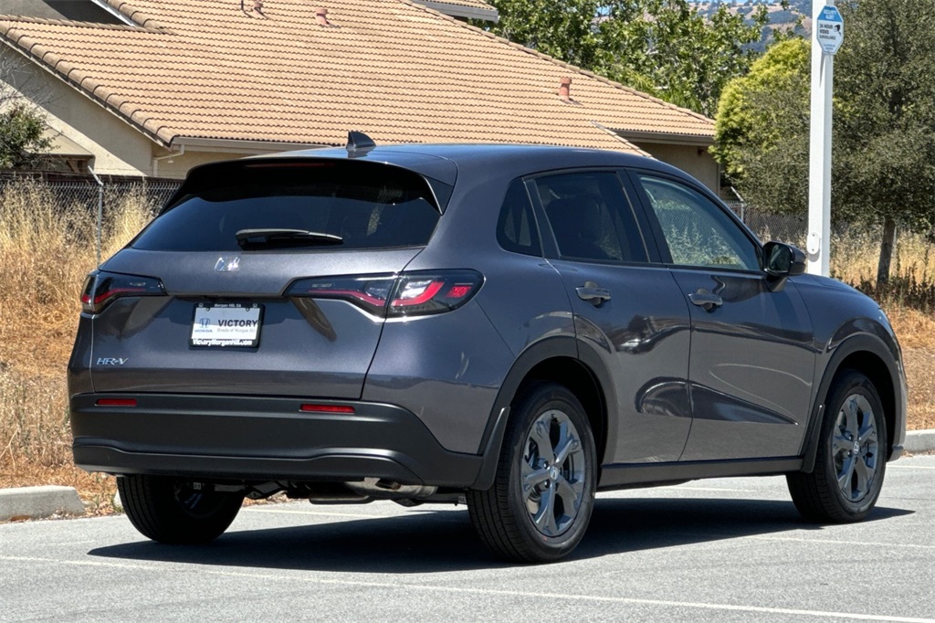 2026 Honda HR-V LX photo 3