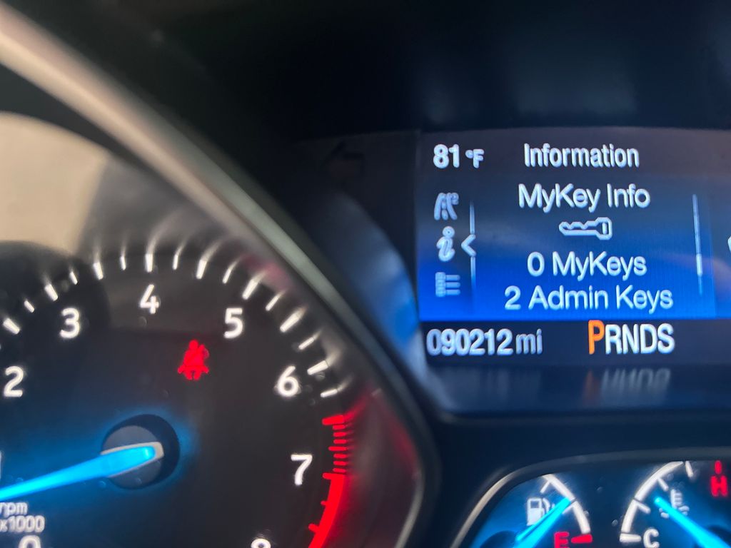 2019 Ford Escape SEL photo 22