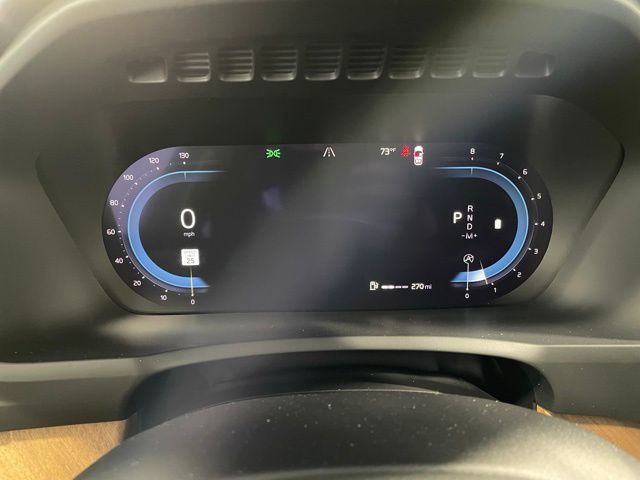 2025 Volvo XC90 Plus photo 18