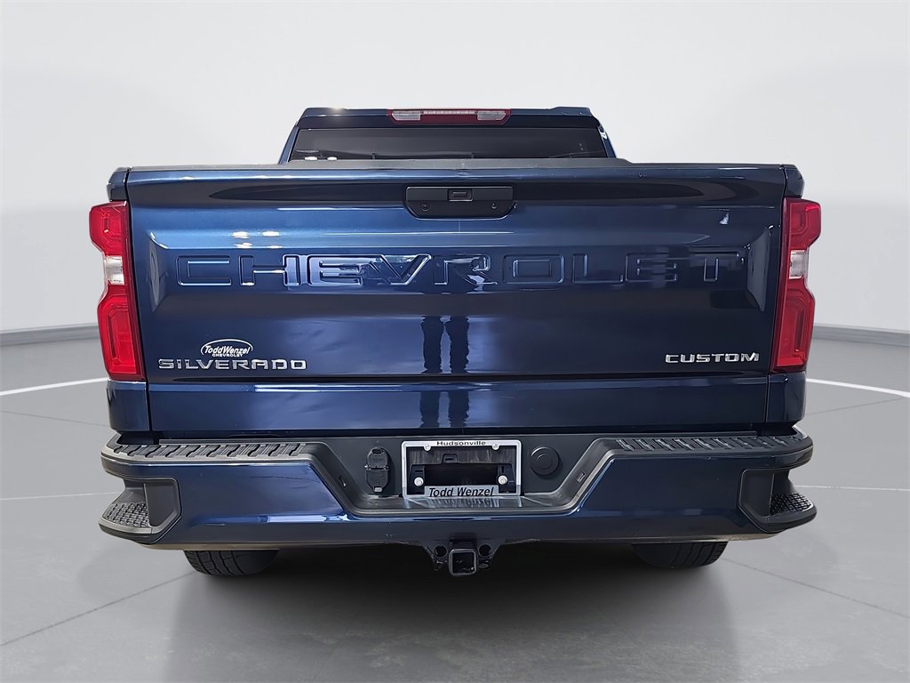 2022 Chevrolet Silverado 1500 Custom photo 3