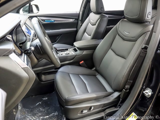 2025 Cadillac XT5 Luxury photo 8