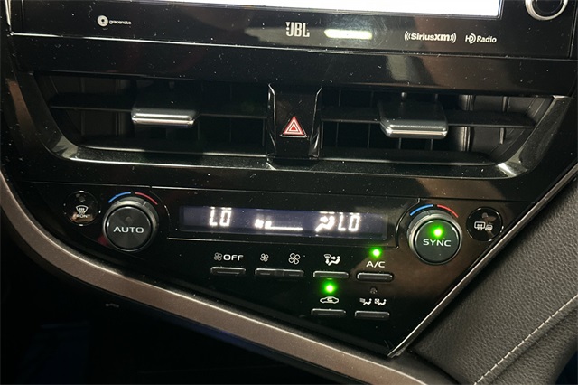 2023 Toyota Camry Hybrid XSE photo 22