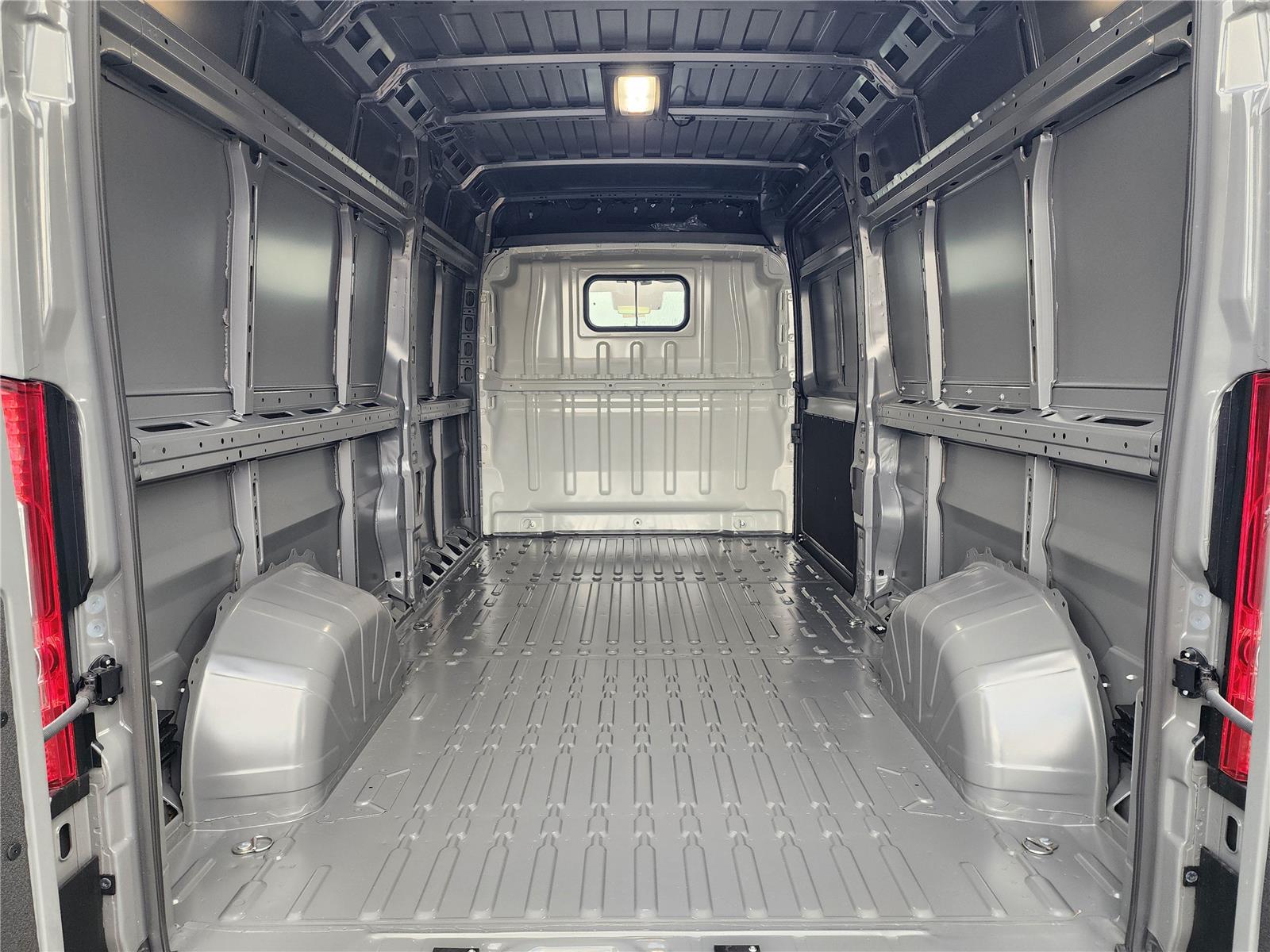 2026 Ram ProMaster 2500 photo 4
