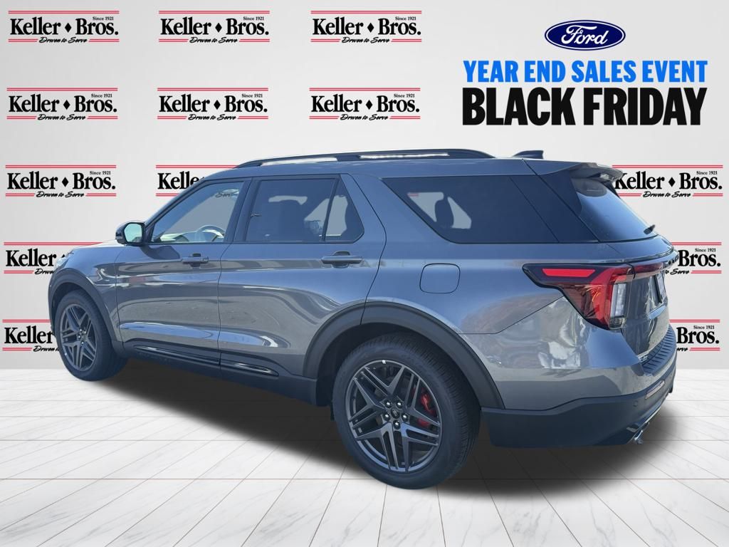 2025 Ford Explorer ST photo 3