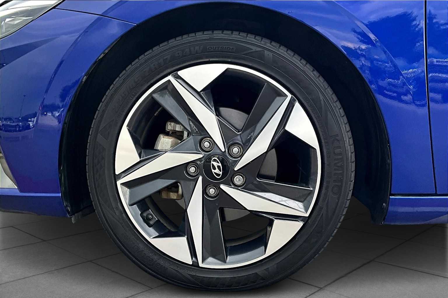 2022 Hyundai Elantra Hybrid Limited photo 9