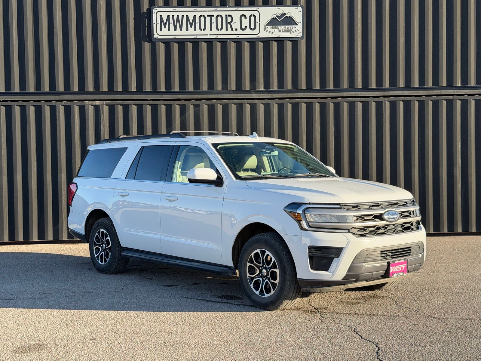 2024 Ford Expedition XLT's photo