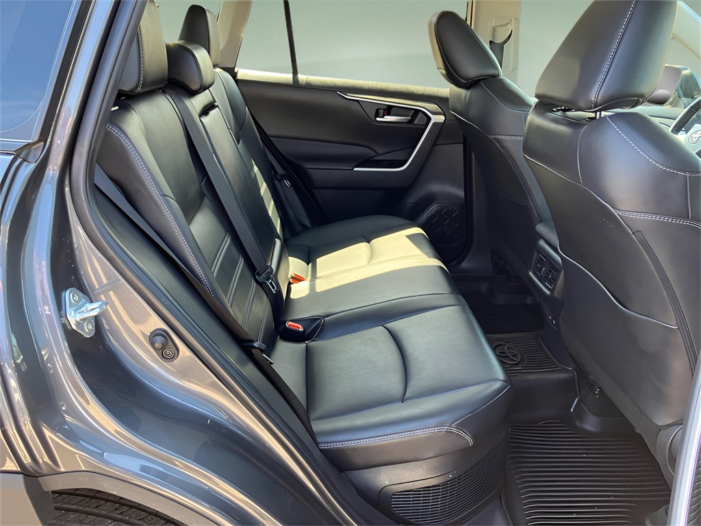 2023 Toyota RAV4 Hybrid XLE Premium photo 24