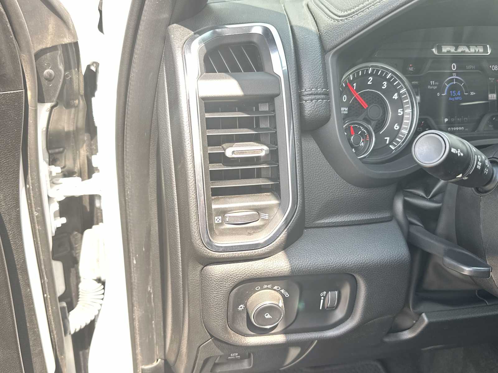 2024 Ram 1500 Laramie photo 30