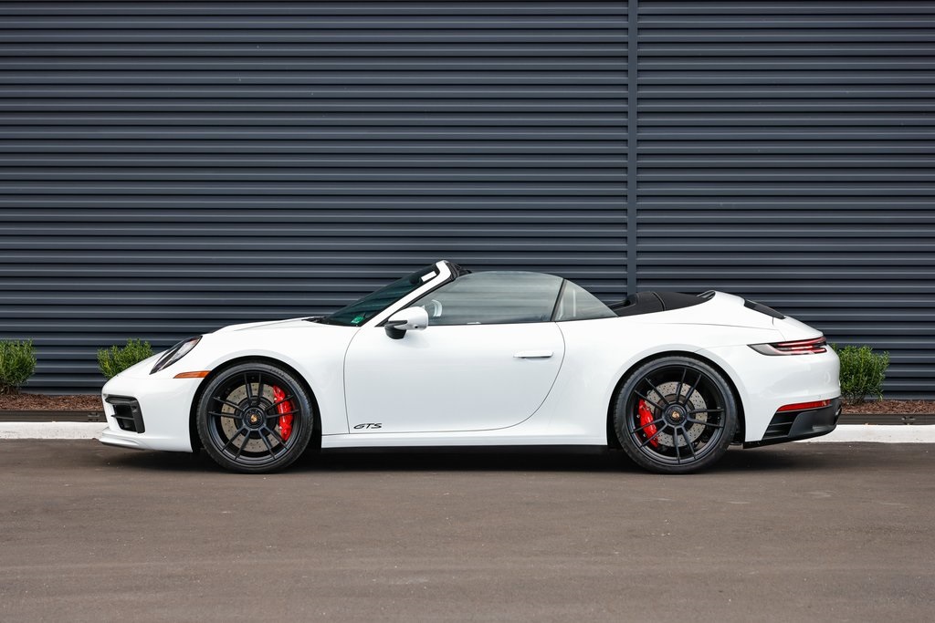 2023 Porsche 911 GTS photo 2