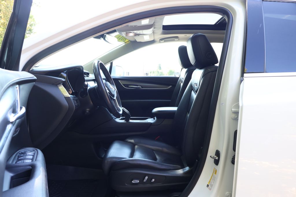 2017 Cadillac XT5 Luxury photo 29