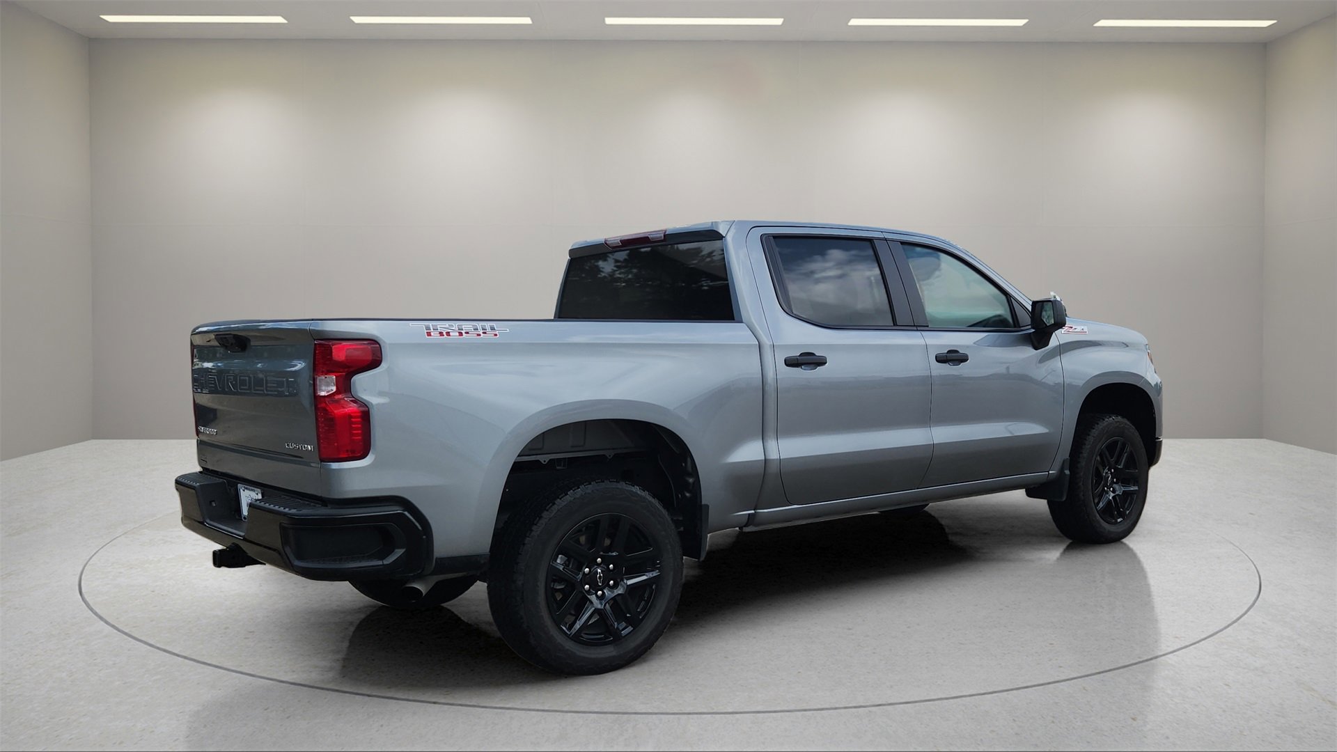 2025 Chevrolet Silverado 1500 Custom Trail Boss photo 3