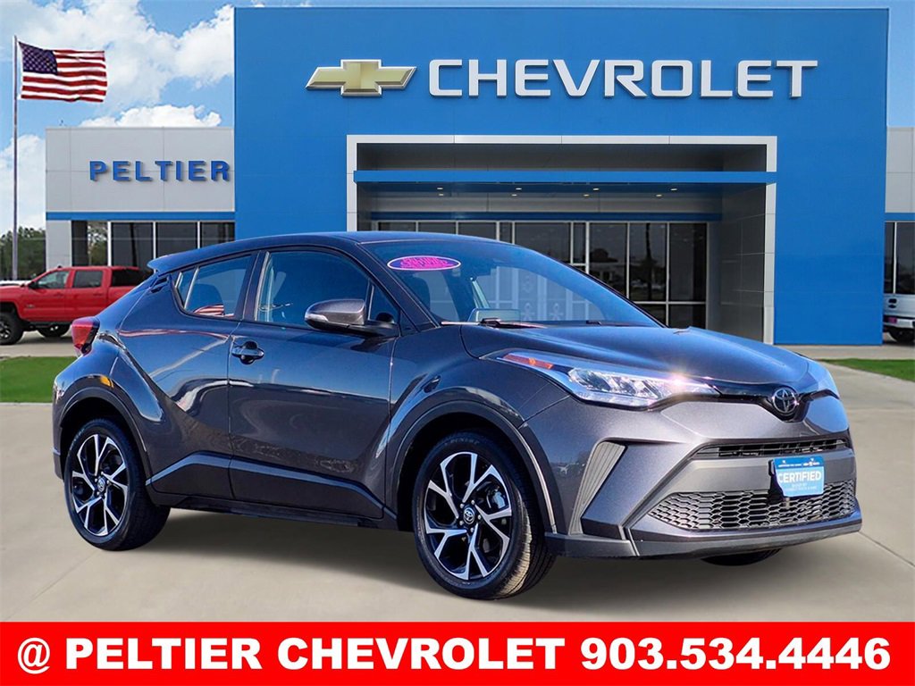 2022 Toyota C-HR XLE's photo