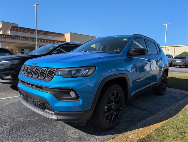2025 Jeep Compass Latitude photo 4