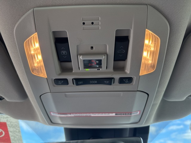 2023 Toyota Highlander Hybrid Platinum photo 23