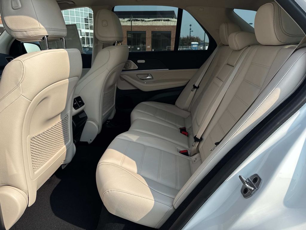 2026 Mercedes Benz GLE 450 4MATIC photo 11