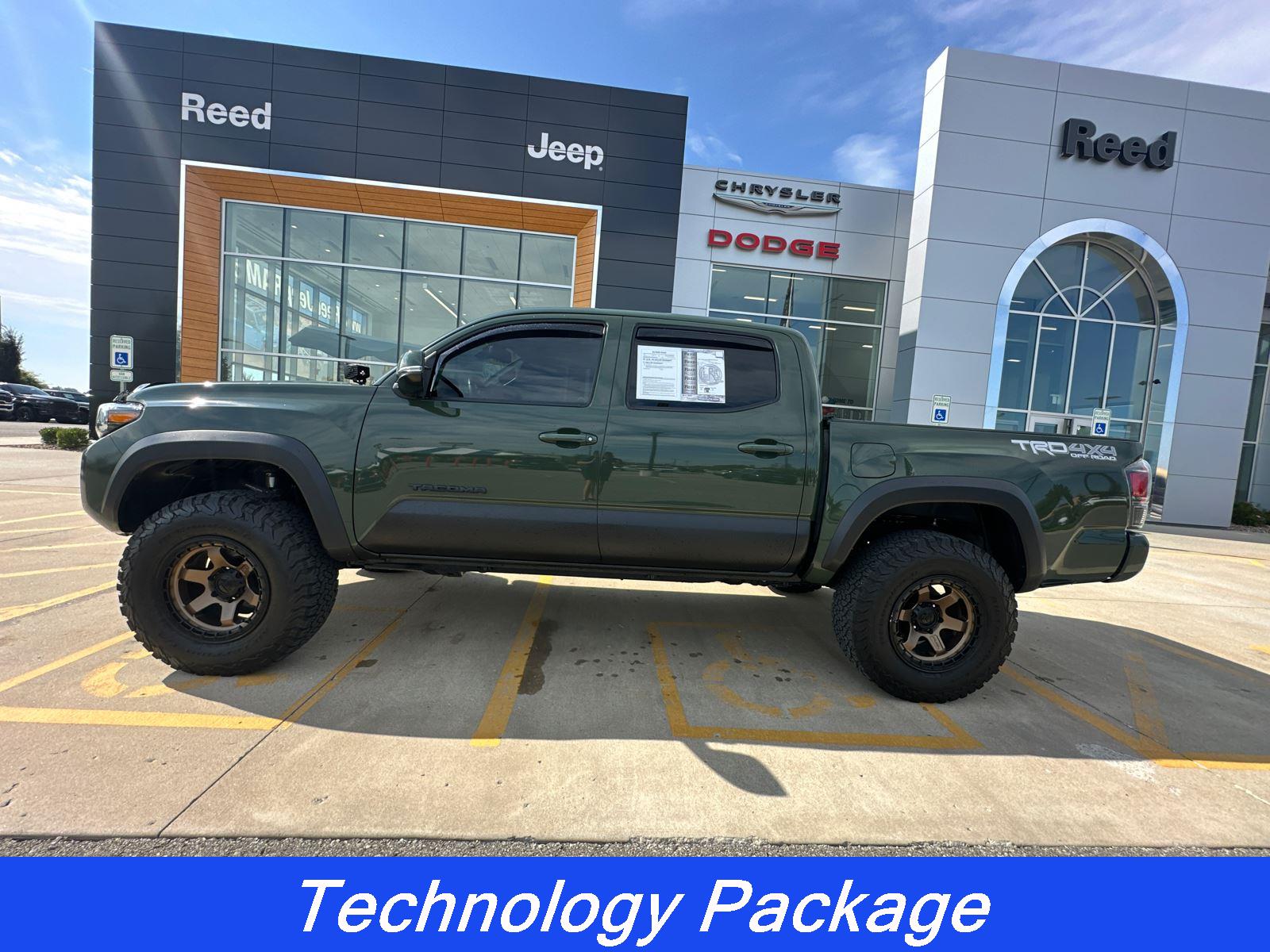 Used 2021 Toyota Tacoma TRD Off Road with VIN 3TMCZ5AN4MM423273 for sale in Kansas City