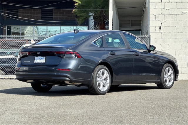 2025 Honda Accord SE photo 3