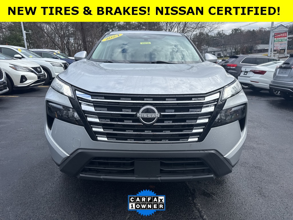 2024 Nissan Rogue SV photo 2