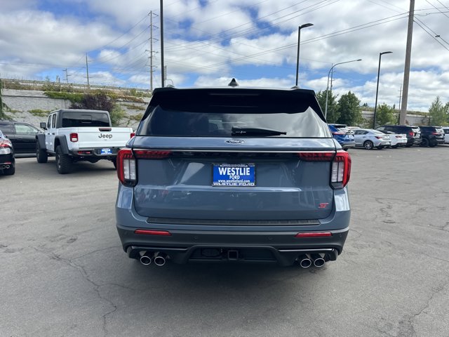 2025 Ford Explorer ST photo 9