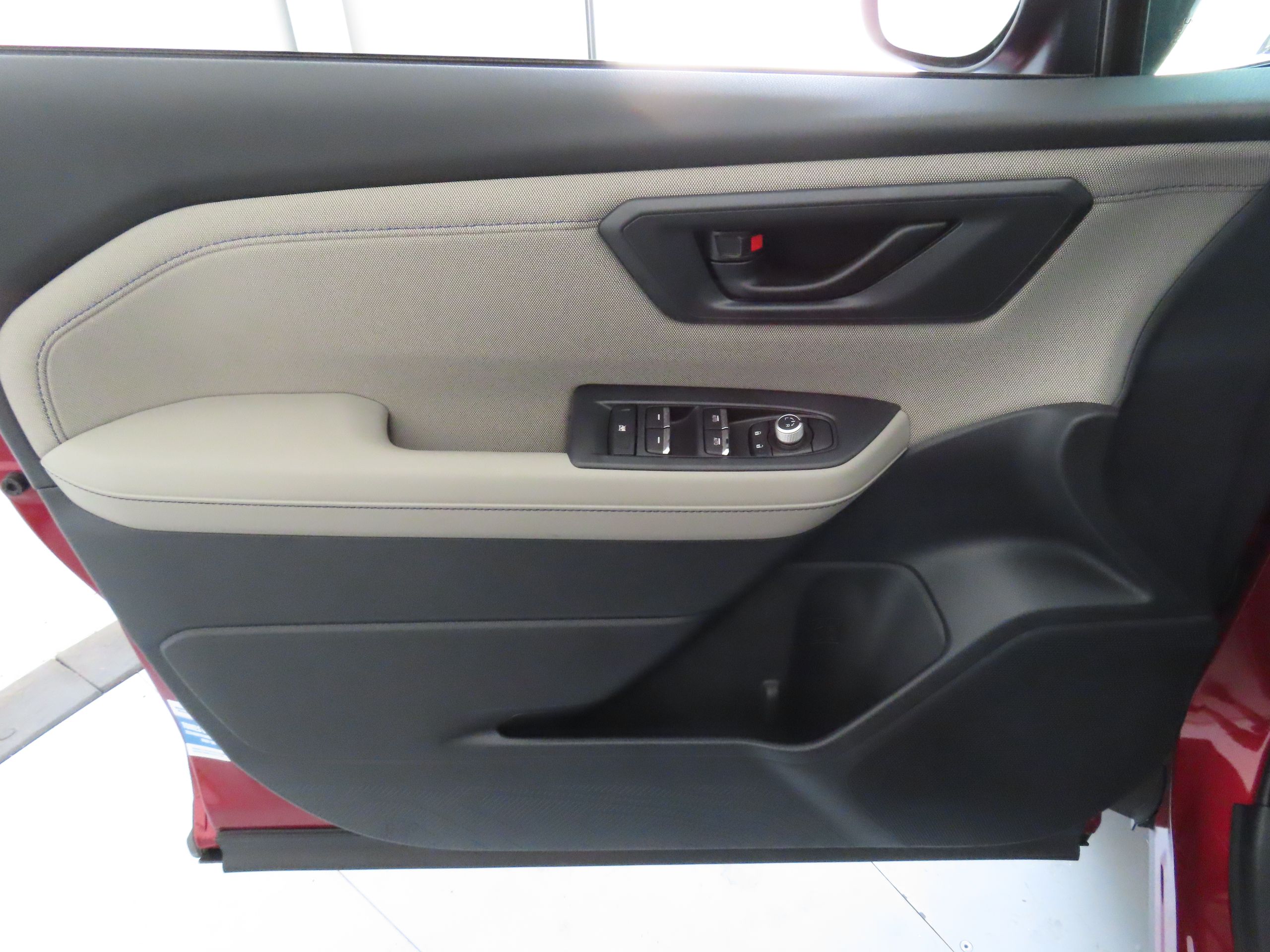 2025 Subaru Forester Premium Base photo 8