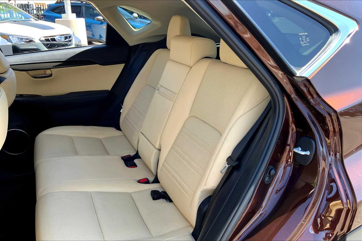 2017 Lexus NX 200t Luxury photo 18