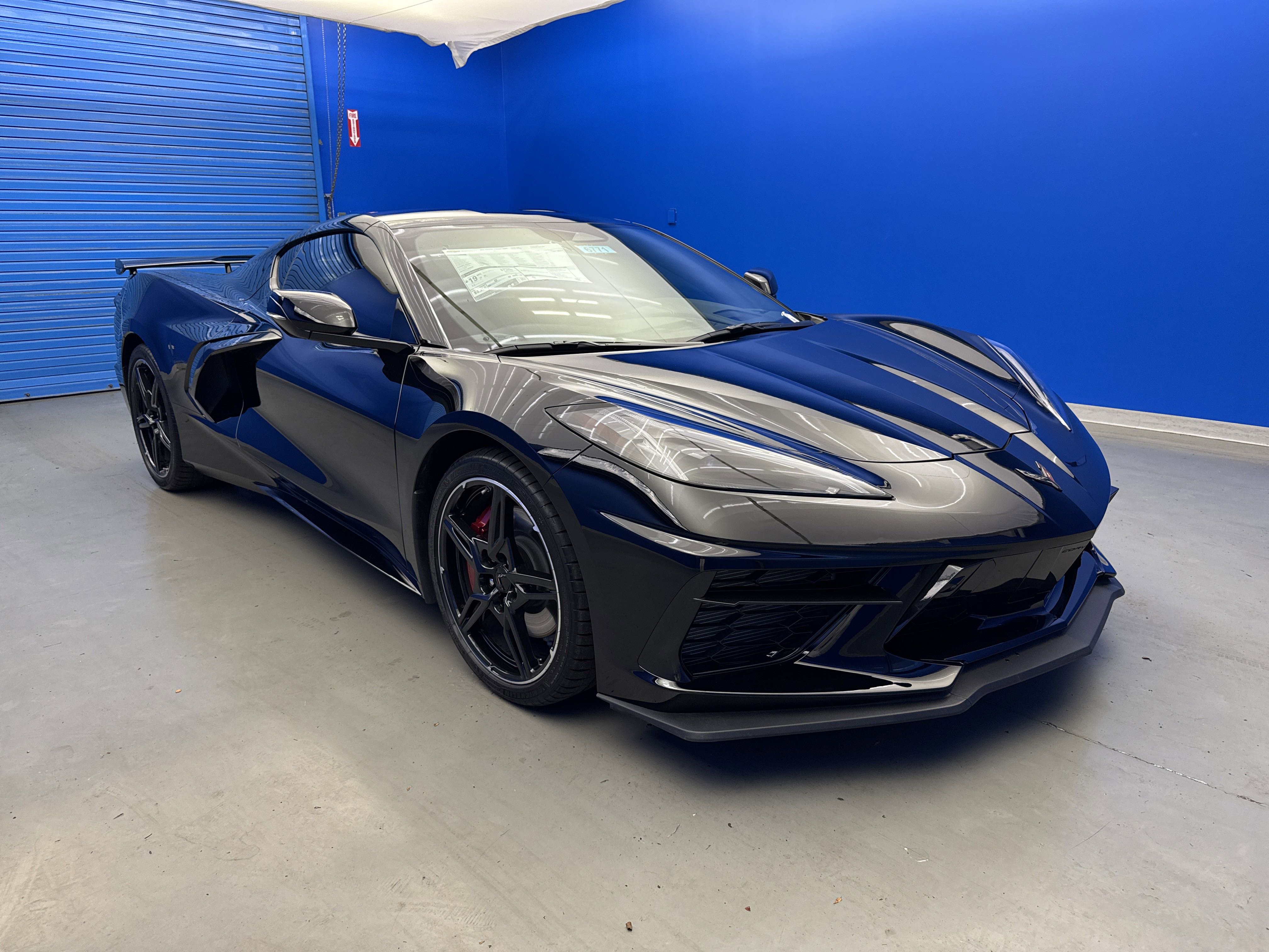 2025 Chevrolet Corvette Stingray 3LT photo 2