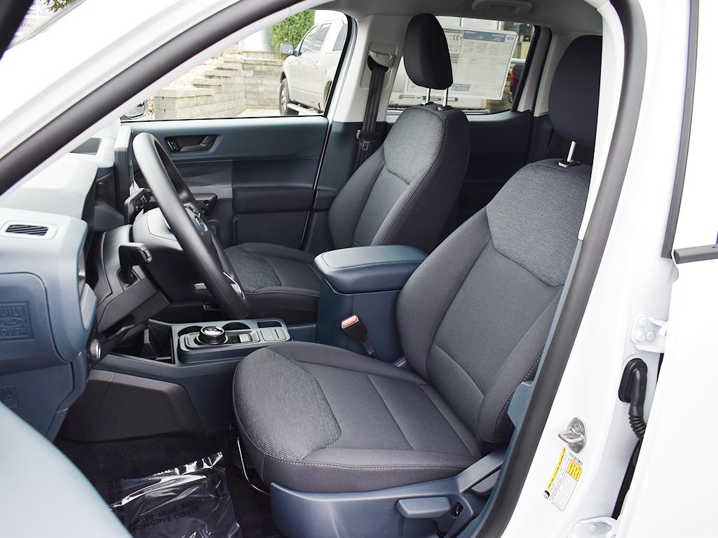 2025 Ford Maverick XL photo 4