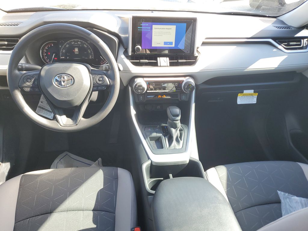 2025 Toyota RAV4 XLE photo 13