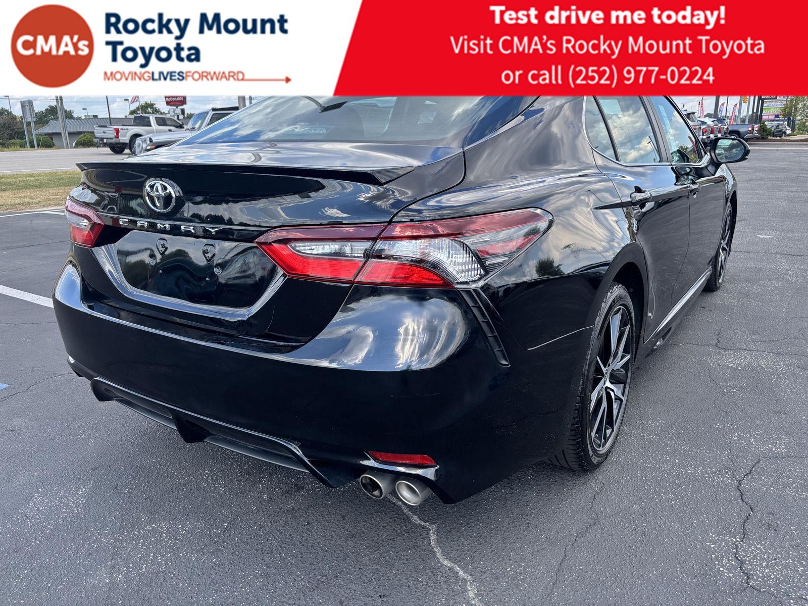 2021 Toyota Camry SE photo 7