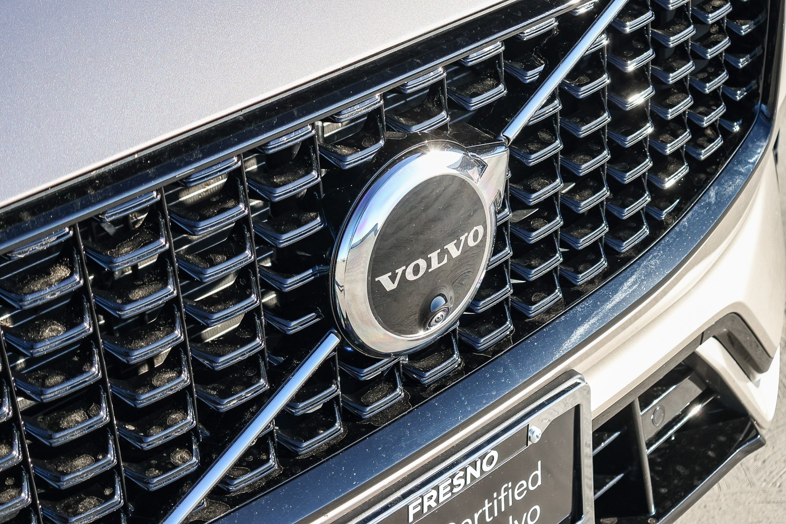 2025 Volvo XC60 B5 Plus photo 9