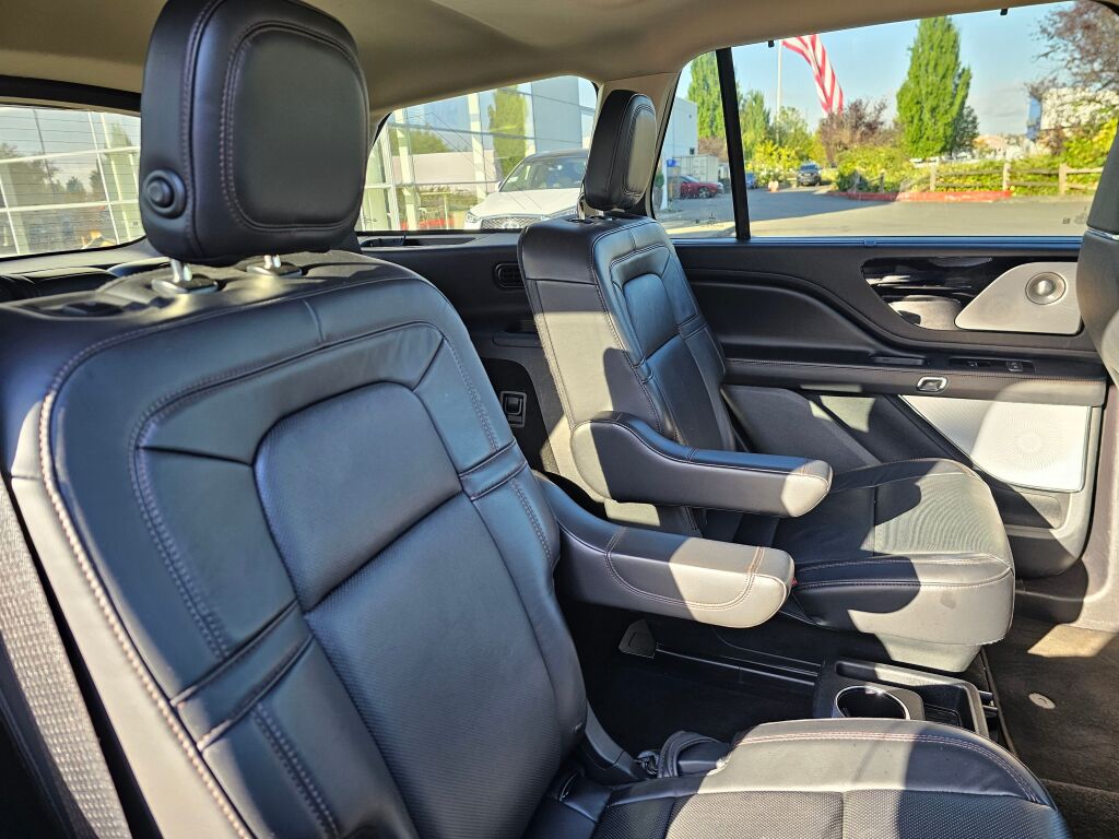 2020 Lincoln Aviator Grand Touring photo 17
