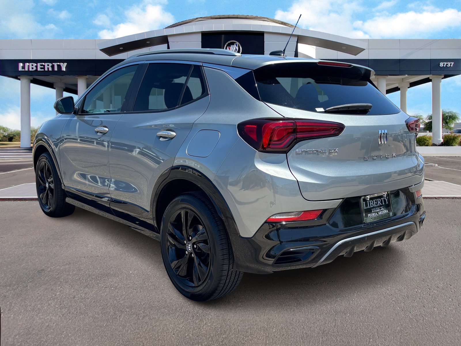 2024 Buick Encore GX Sport Touring photo 2