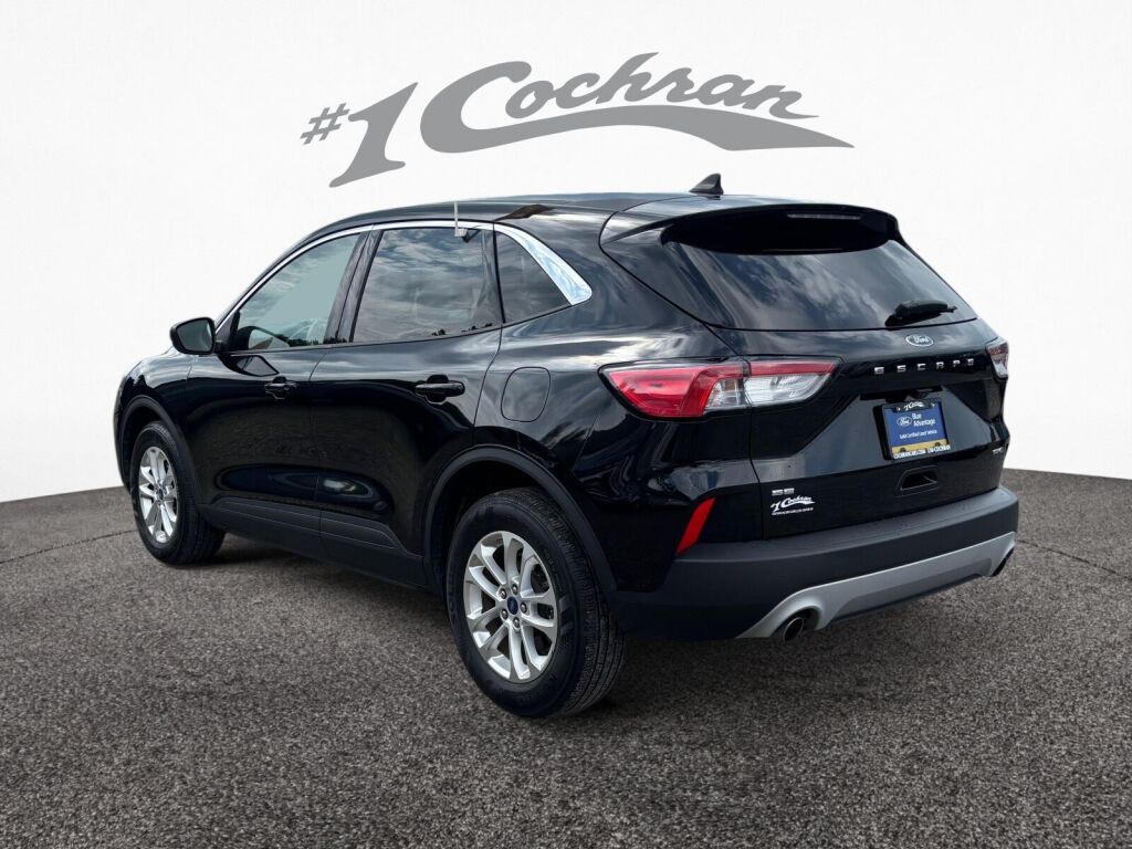 2022 Ford Escape SE photo 4