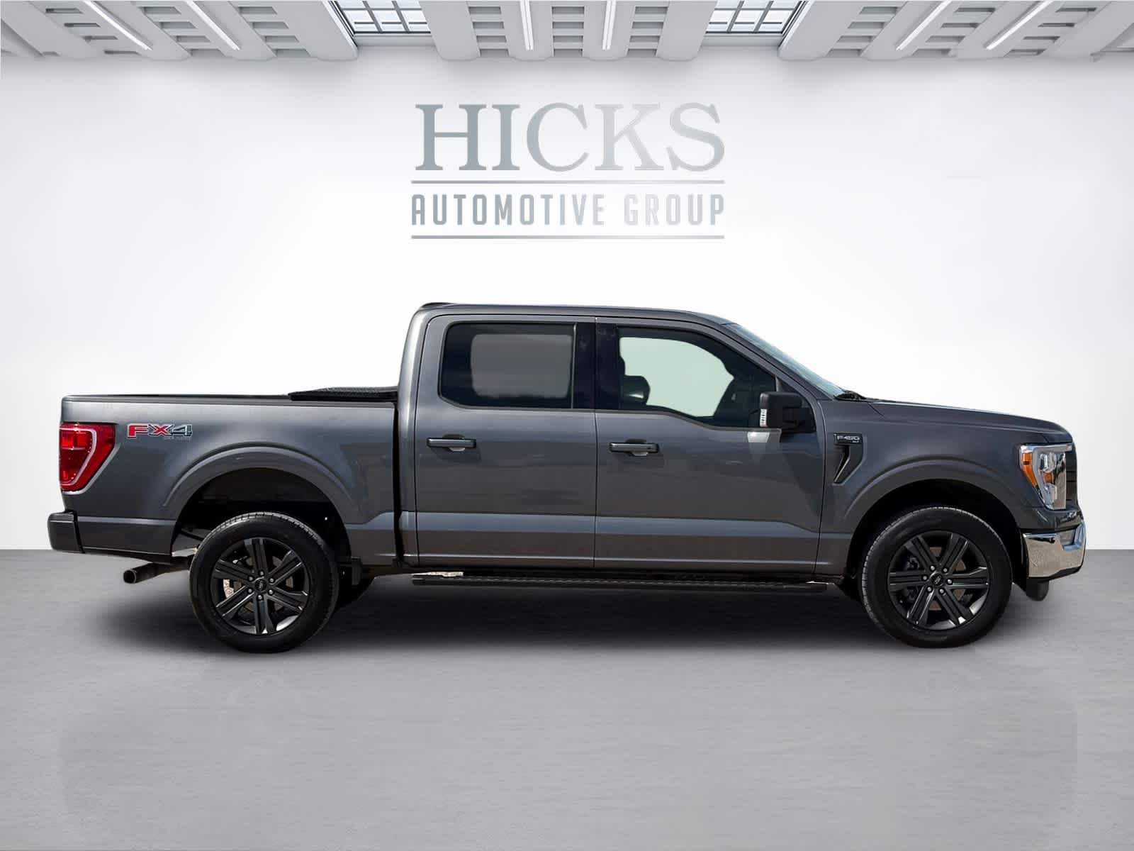 2023 Ford F-150 XLT photo 2