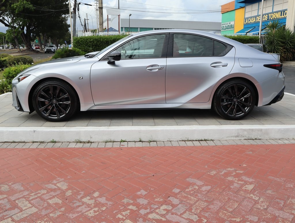 2025 Lexus IS 300 F SPORT photo 9
