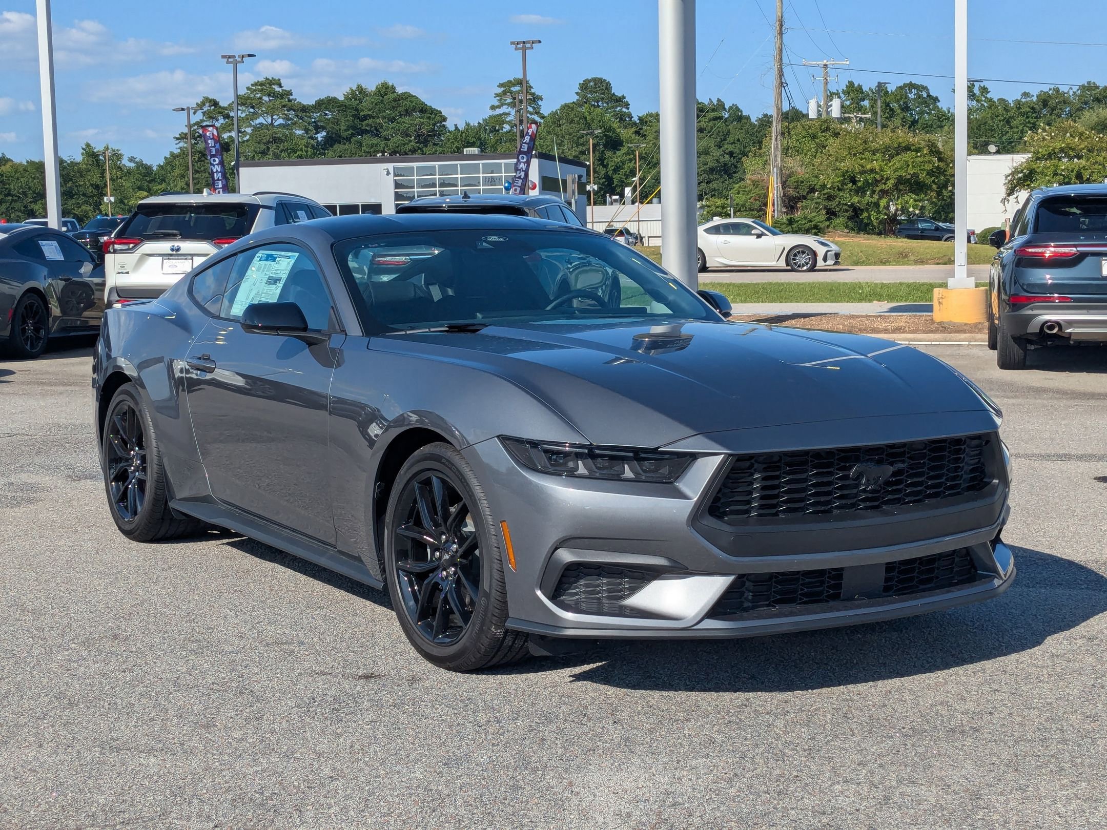 2025 Ford Mustang EcoBoost photo 3