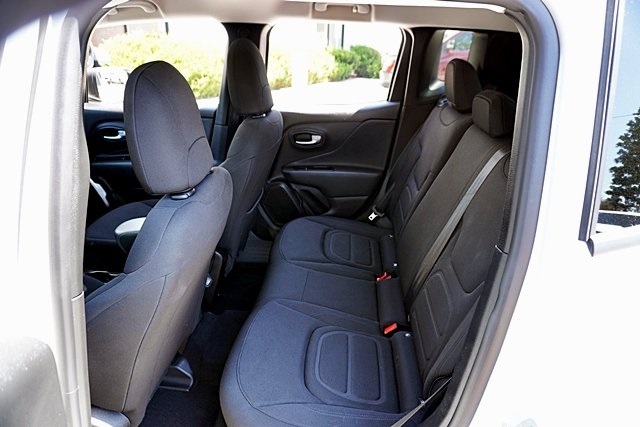 2022 Jeep Renegade Latitude photo 15