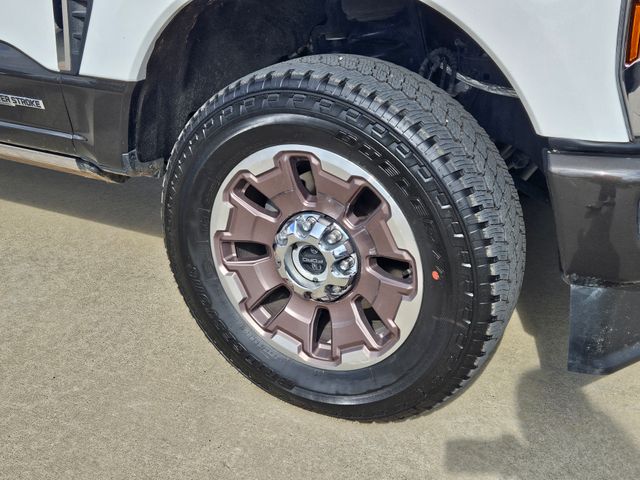 2024 Ford F-250 photo 3