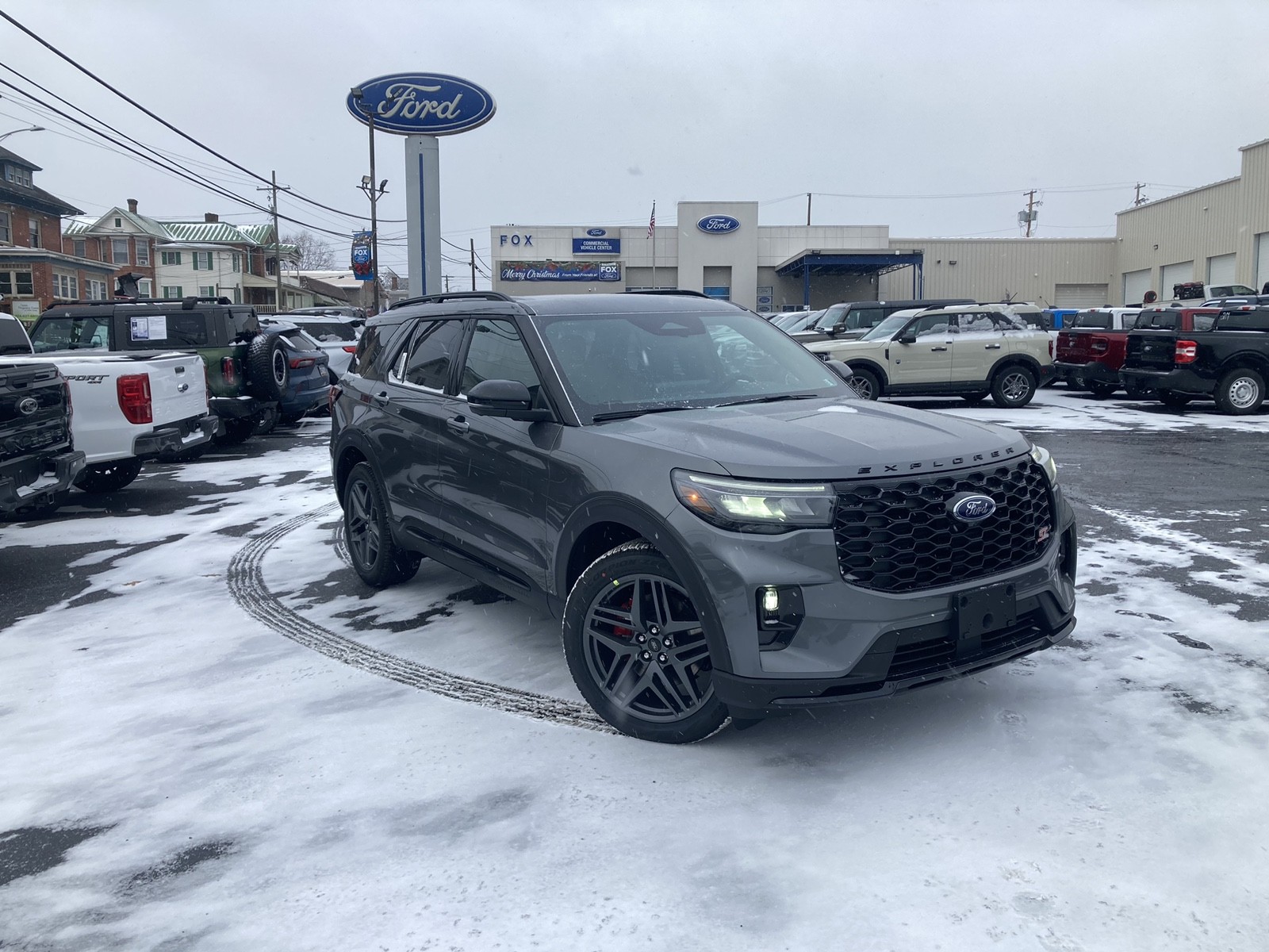 2026 Ford Explorer ST's photo