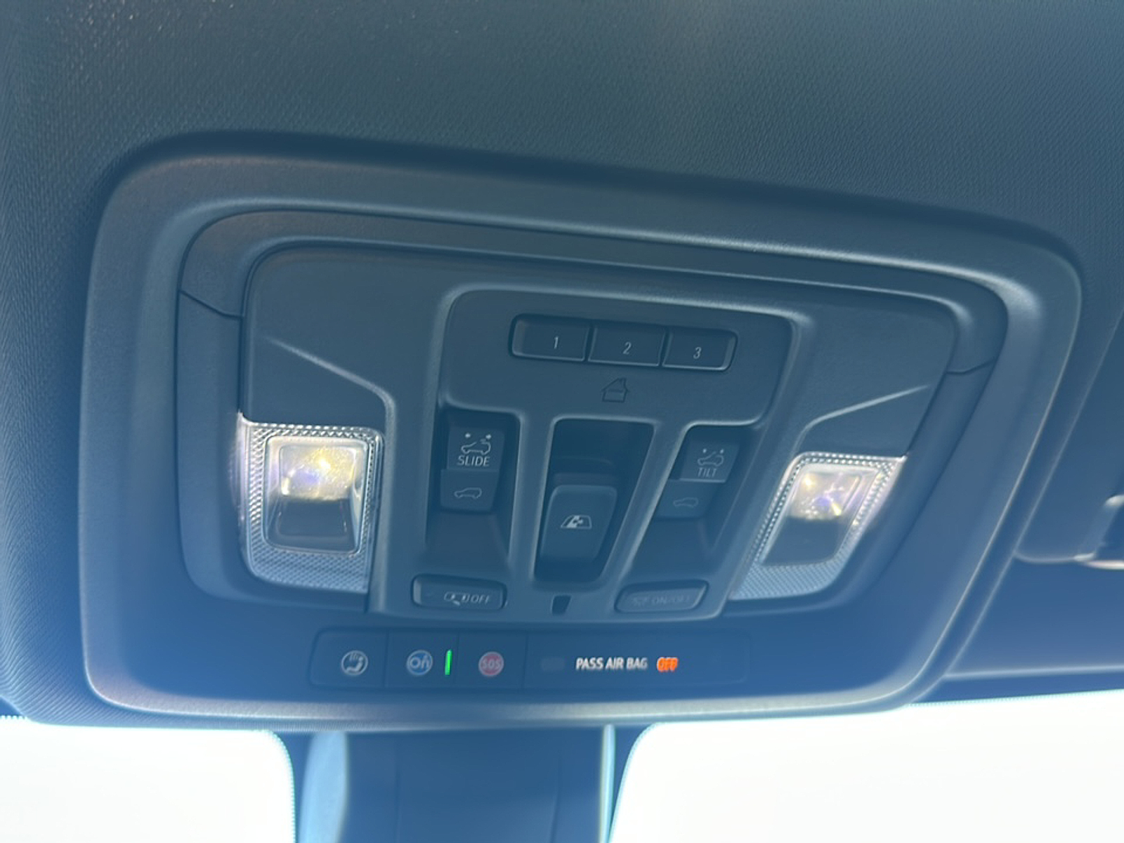 2021 Chevrolet Silverado 1500 High Country photo 19