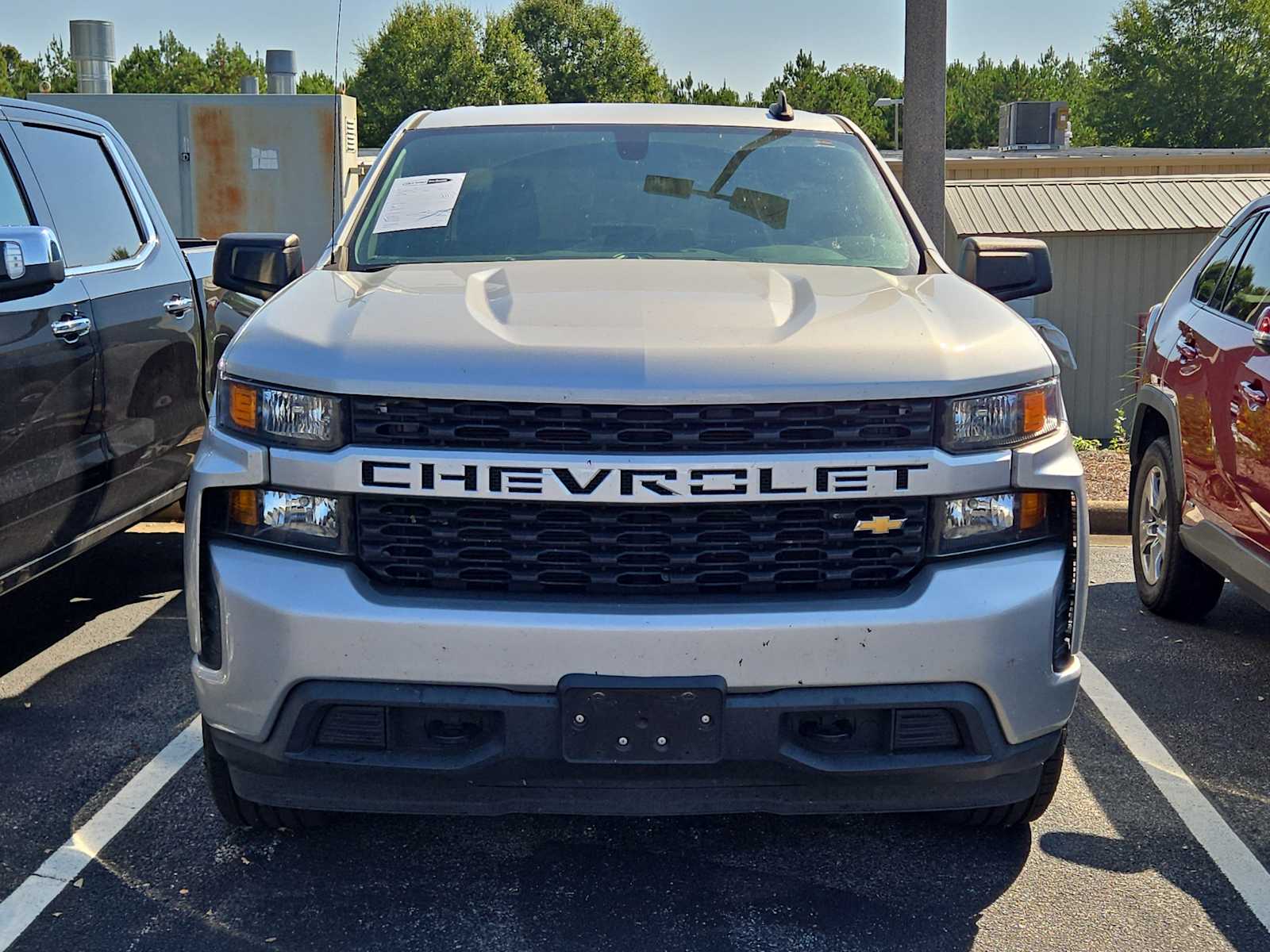 2019 Chevrolet Silverado 1500 Custom photo 2