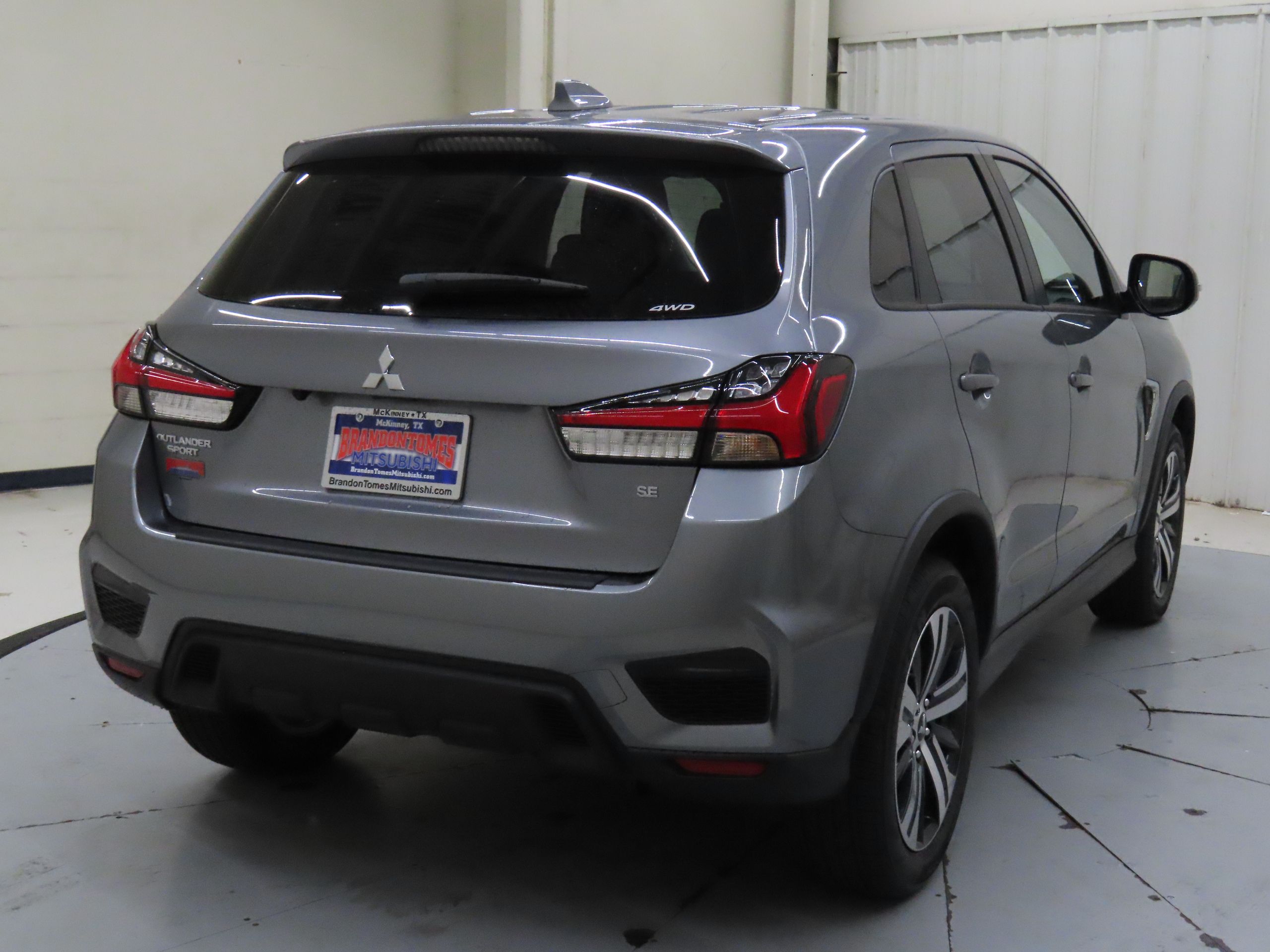 2025 Mitsubishi Outlander Sport SE photo 3