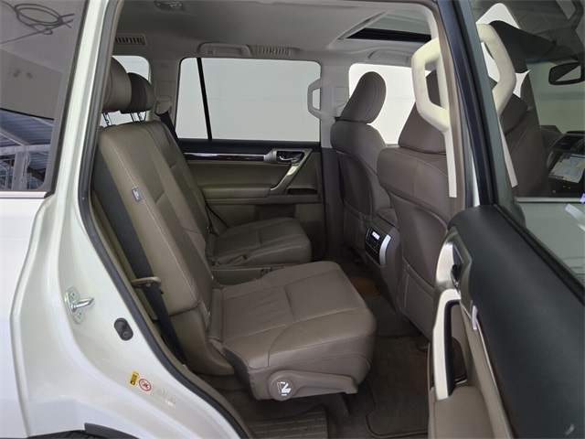 2019 Lexus GX 460 photo 13