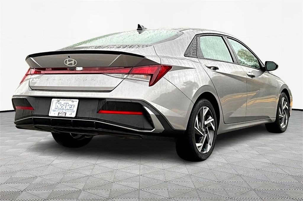 Certified 2025 Hyundai Elantra SEL with VIN KMHLM4DG5SU937465 for sale in Kansas City