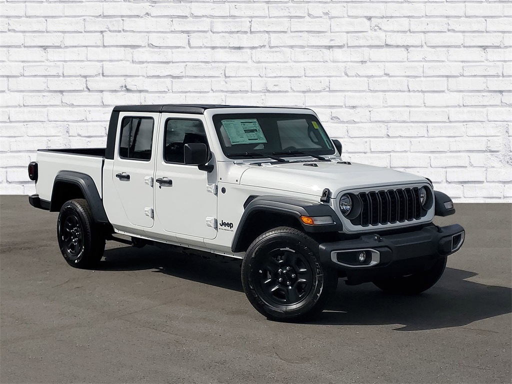 2025 Jeep Gladiator Sport's photo