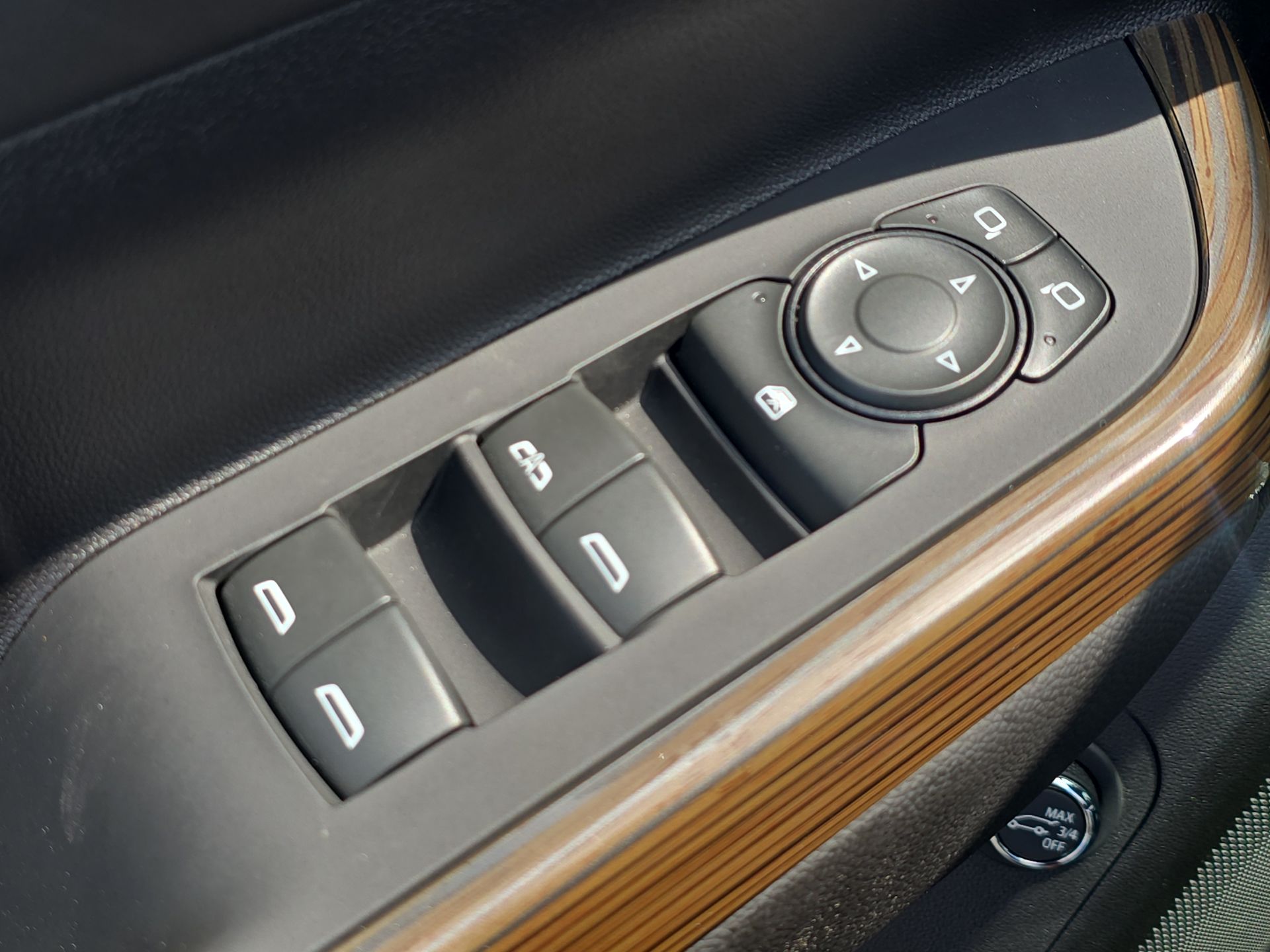 2023 Gmc Acadia SLE photo 54